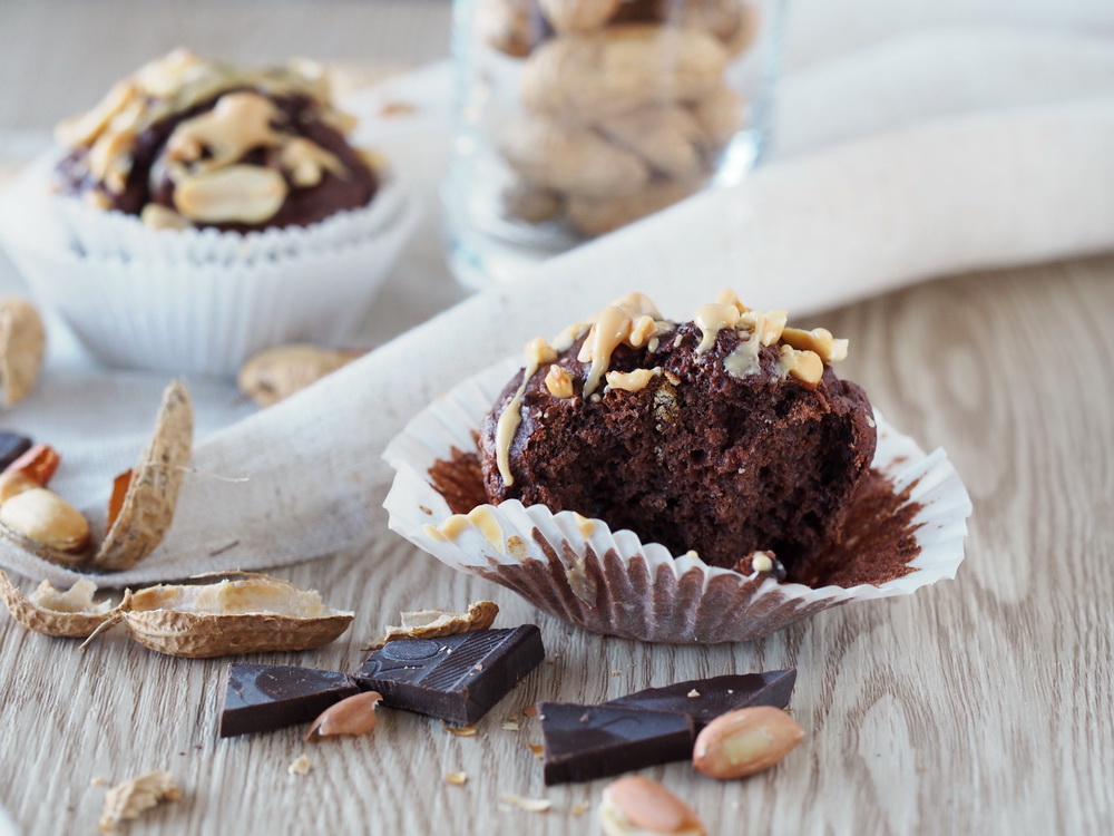 Schokoladen-Erdnuss-Muffins
