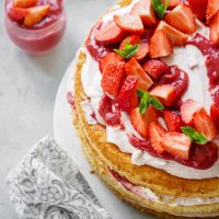 Erdbeer-Quark-Torte