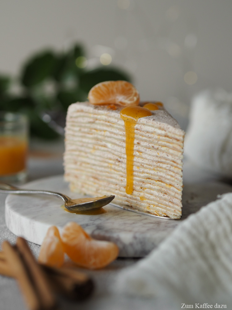 Crêpe-Torte mit Mandarine und Zimt